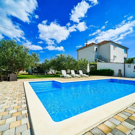 Apartament Family-friendly With Swimming Pool Biograd Na Moru, Biograd - 8371 *