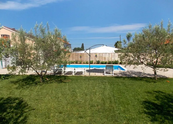 Апартаменты Family-friendly With Swimming Pool Biograd Na Moru, Biograd - 8371 *