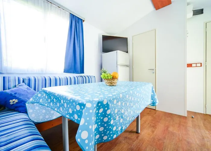 Апартаменты Family-friendly With Swimming Pool Biograd Na Moru, Biograd - 8371